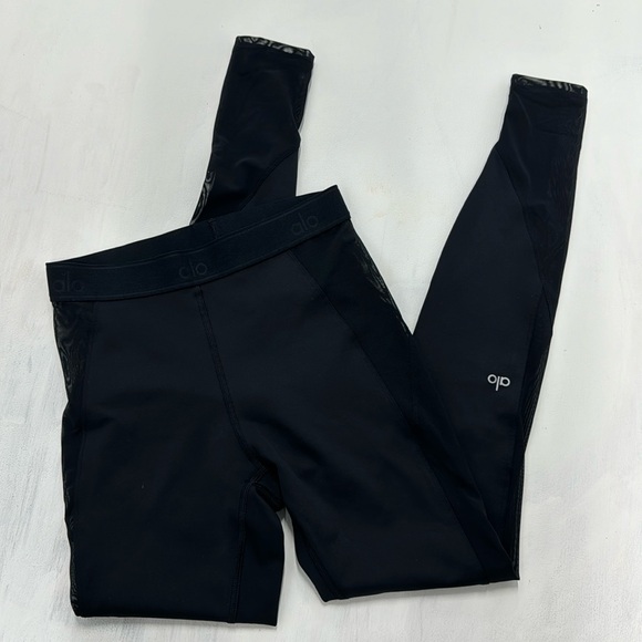 Alo Yoga High Waisted Leggings with Mesh Side Panel - Small P - Picture 2 of 12